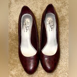 Life Stride Women's Dark Red Heels